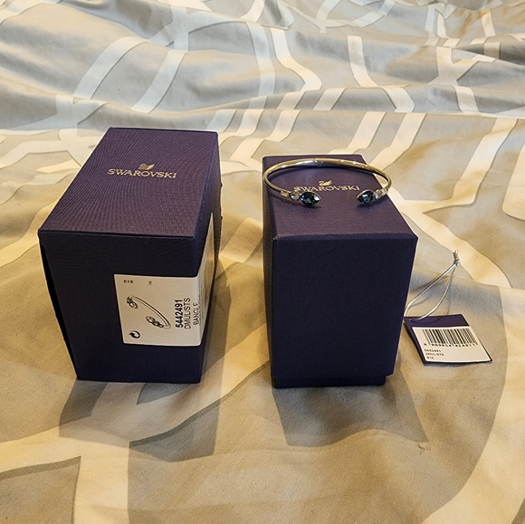 Swarovski Mix and Match Silver Tone Bangle with Blue and Clear Crystals - Size M - Picture 5 of 9